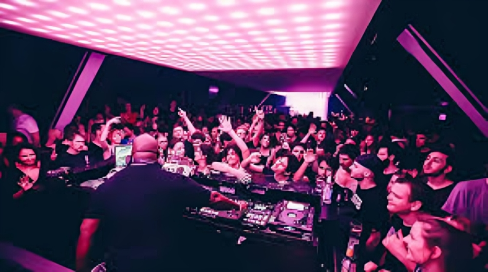 Beste Clubs Berlin Exploring the Heartbeat of Europe’s Nightlife Capital