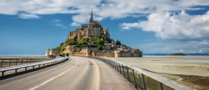 Der Mont Saint-Michel Insel zählt zu den beeindruckendsten Natur- und Kulturdenkmälern Europas.