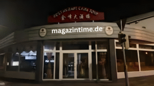 Chinesisches restaurant – ein Begriff, der sofort Bilder von dampfenden Teigtaschen, knuspriger