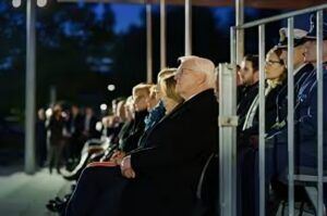 Zapfenstreich Olaf Scholz Ein würdevoller Abschied eines Kanzlers